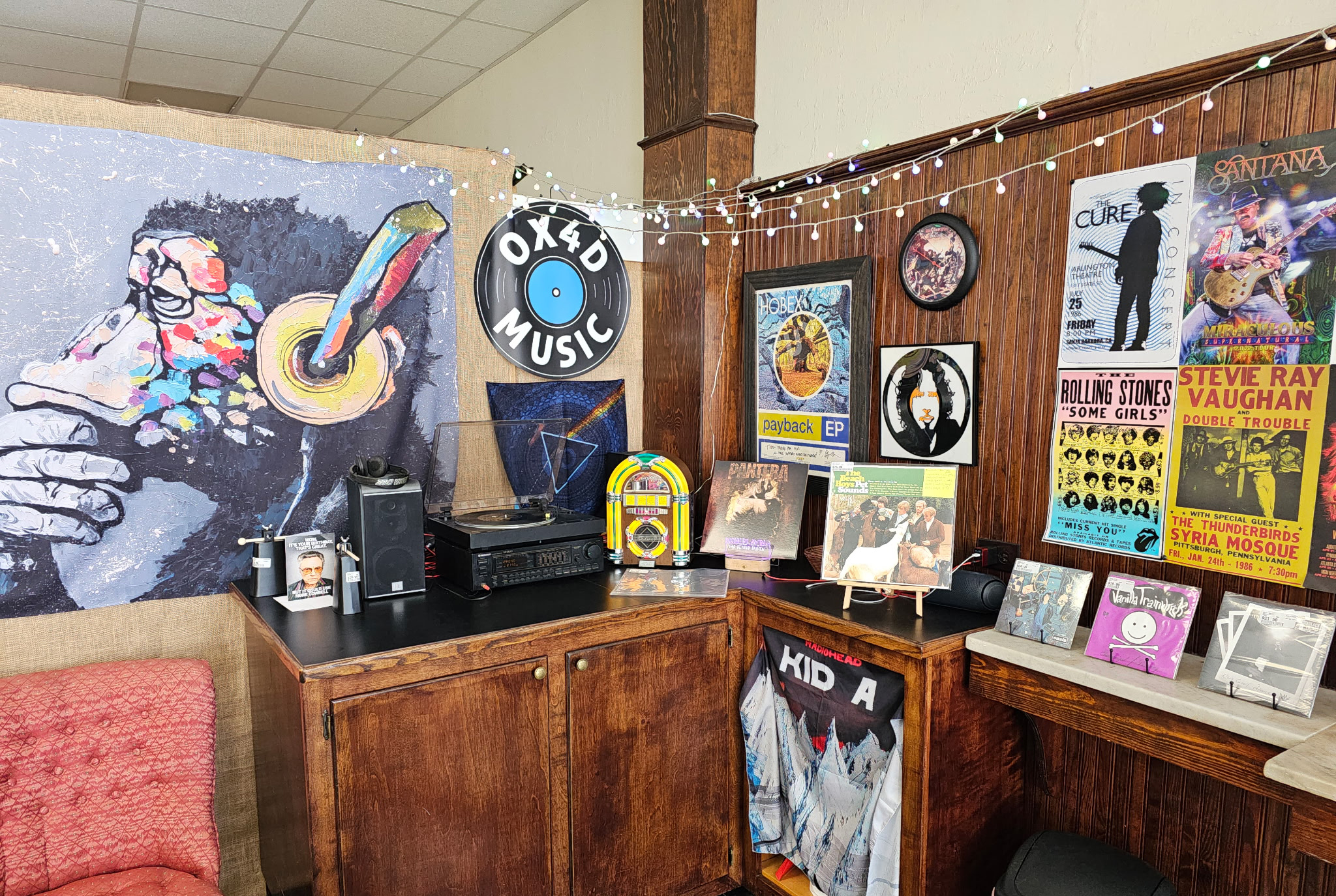 OX4D Music – Neighborhood Record Store